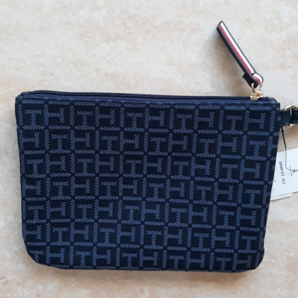 5x*Host Pick*Tommy Hilfiger wristlet - Picture 2 of 8
